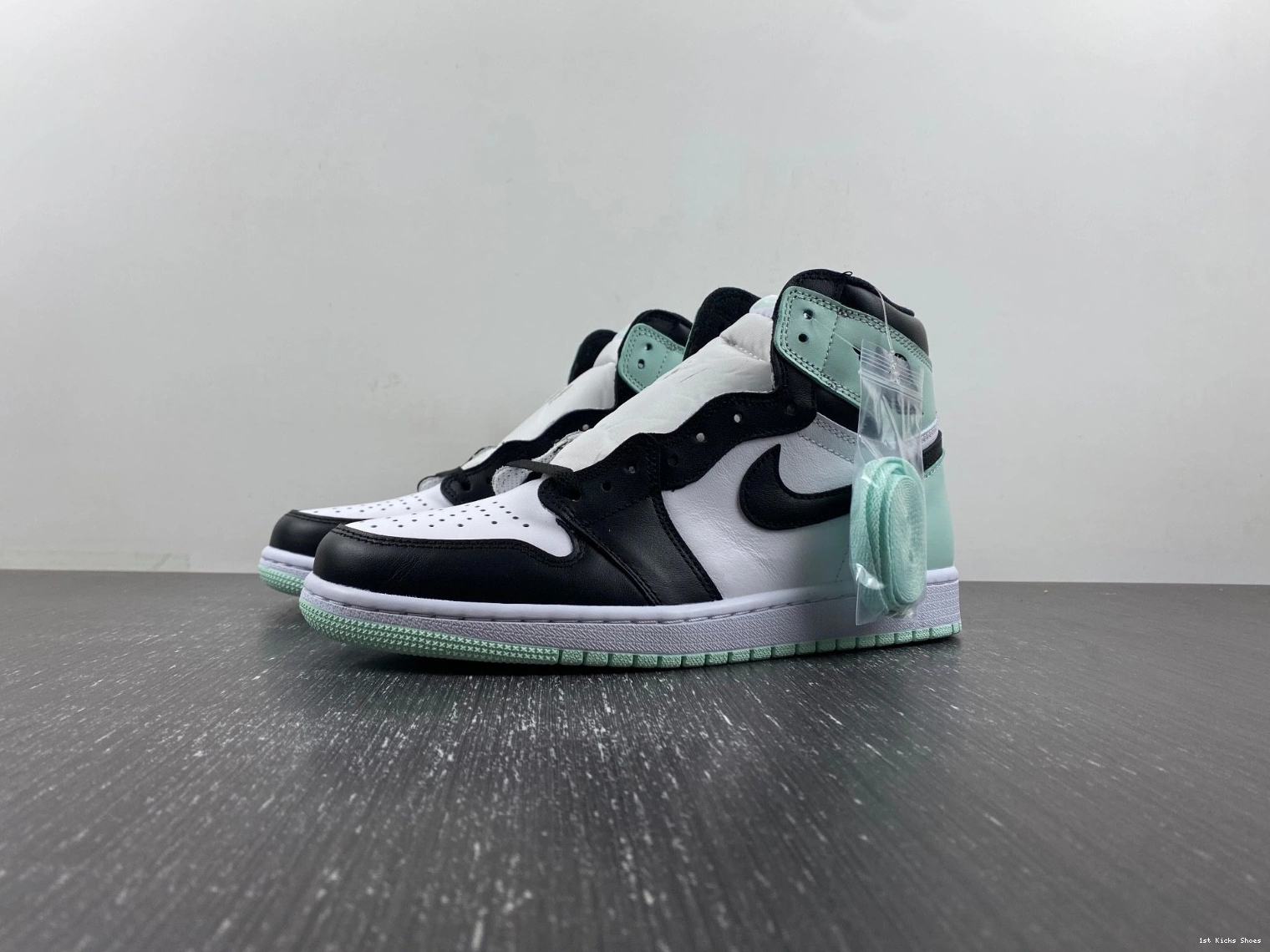 High Igloo Jordan 1 861428-100 Retro Air 1202